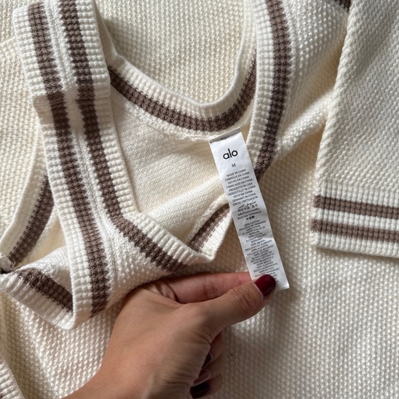 ALO Yoga Cream and Brown Knit Set - Picture 4 of 5